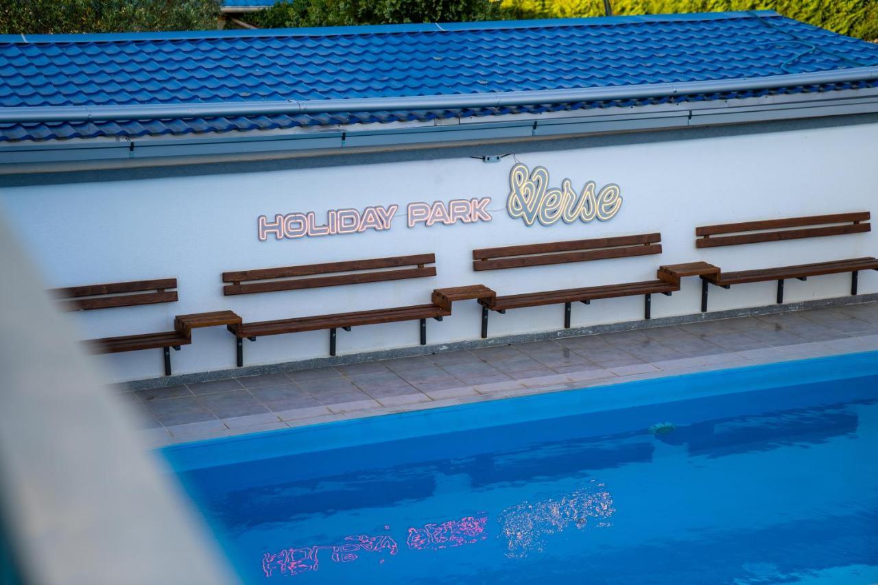 Holiday Park Verse Ulcinj Bagian luar foto