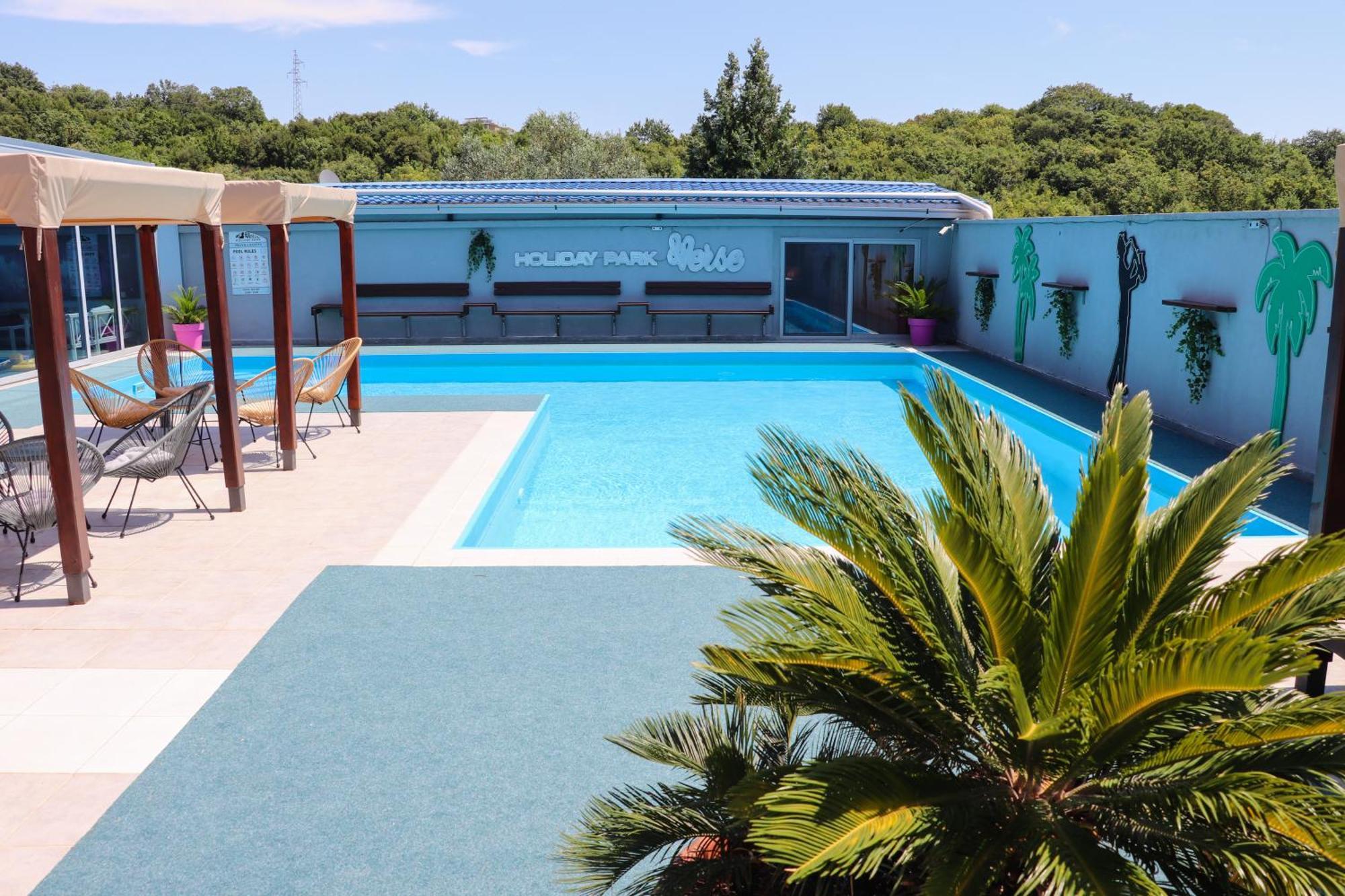 Holiday Park Verse Ulcinj Bagian luar foto